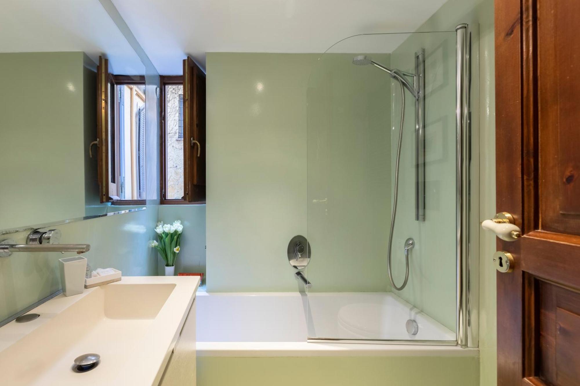 Romac Coronari With Gym, Sauna And Garden Exteriör bild